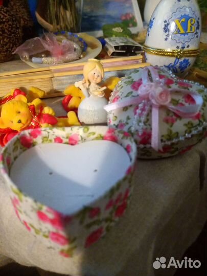 Шкатулочки, фигурки, веера