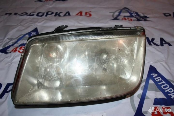 Фара левая для Volkswagen Bora 1998-2005г