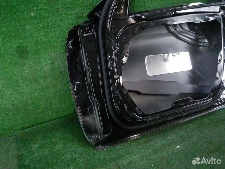 Дверь передняя правая Mercedes-Benz C-Class