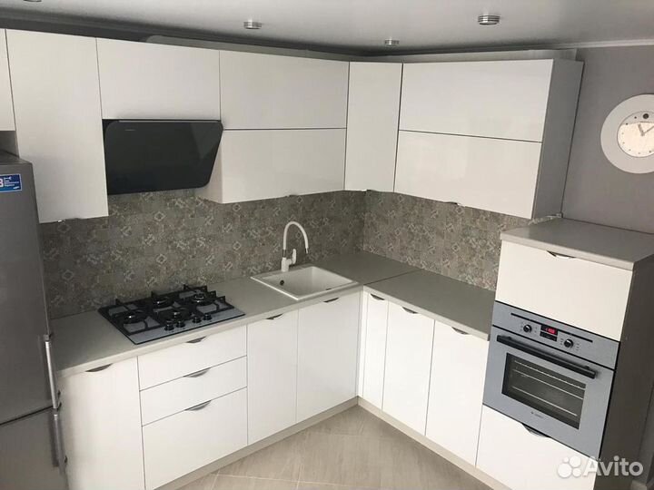 Кухня в белом пластике от производителя