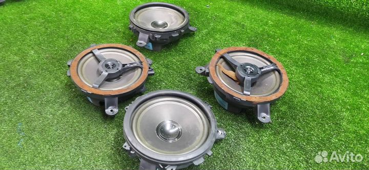 Динамики Комплектом 4 шт Volvo Xc90 D5244T4 2006