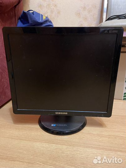 Монитор Samsung ЖК