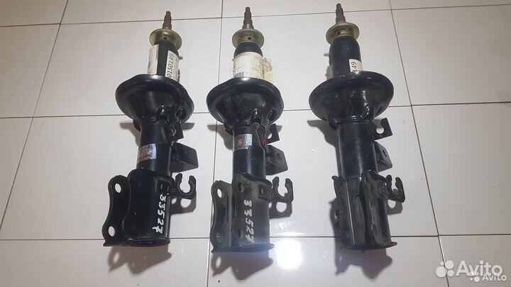 Амортизатор передний правый Kia Rio 00-04 Оригинал