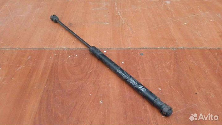 Амортизатор капота Hyundai Santa Fe CM 2.2 2006