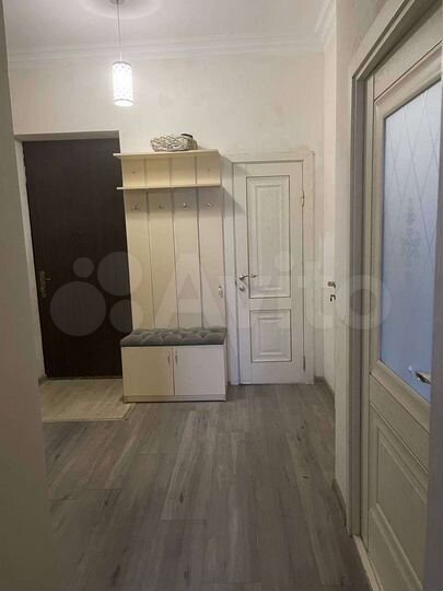 2-к. квартира, 76 м², 2/10 эт.