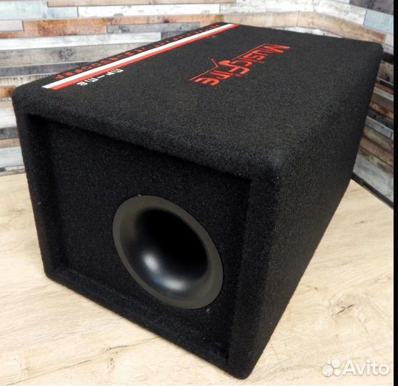 Активный сабвуфер