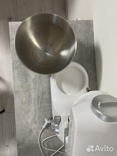 Планетарный миксер Kitfort KT-1348-2, белый