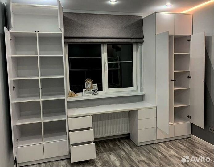 Рабочая зона у окна