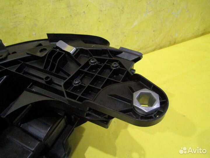 Фара правая Mercedes E-Classe 213 16-18г 42127