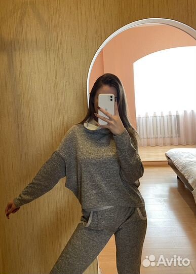 Спортивный костюм женский