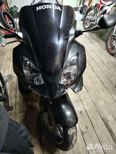 Хонда vfr800