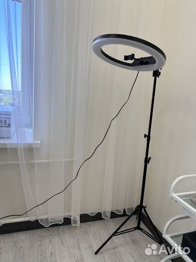 Кольцевая лампа 45 см со штативом