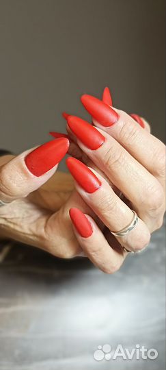 Нужна модель на маникюр