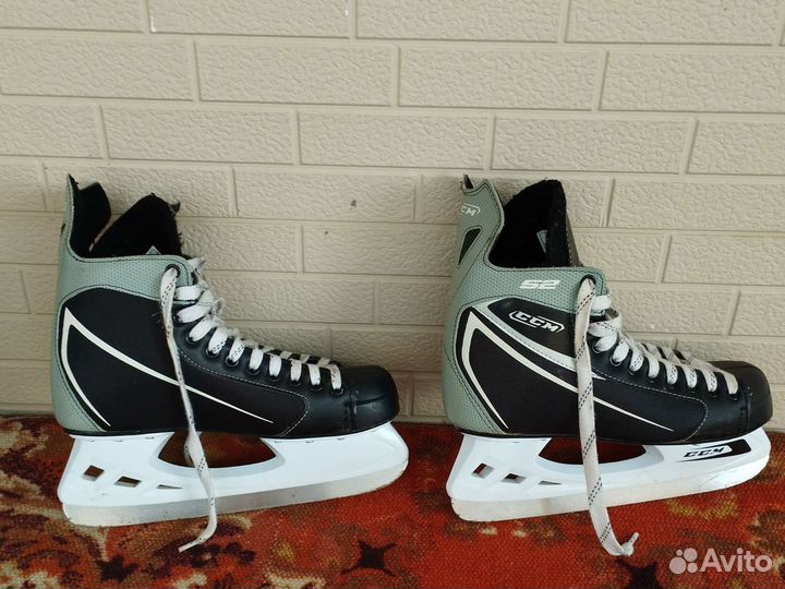 Коньки хоккейные 43 размер