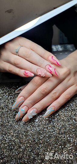 Наращивание ногтей и маникюр