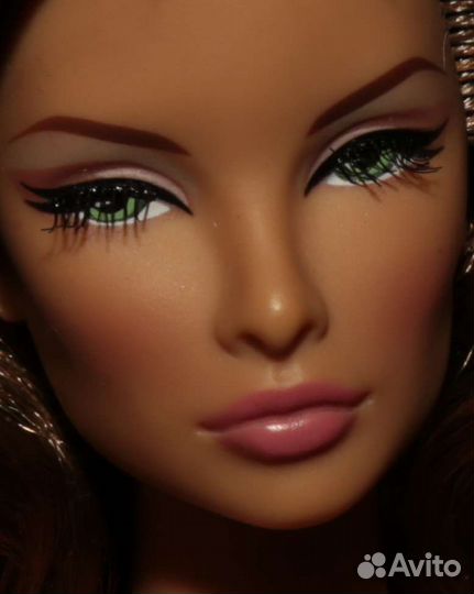 Fashion Royalty Natalia Fatale