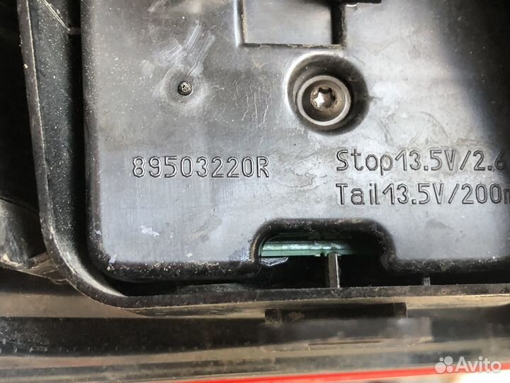 Фонарь внешний правый Nissan Qashqai 1 J10E