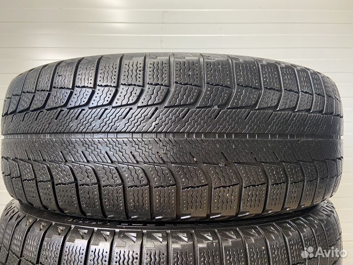 Michelin X-Ice XI2 215/60 R17 96T