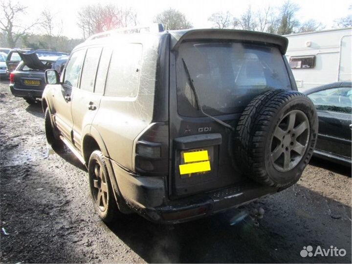 Разбор на запчасти Mitsubishi Pajero / Montero