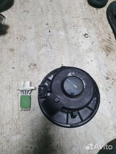 Мотор печки Ford Focus 2 3 1362640