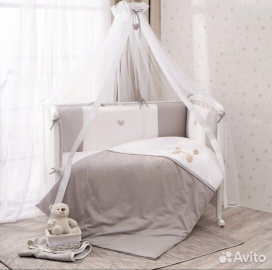 Комплект в детскую кроватку
