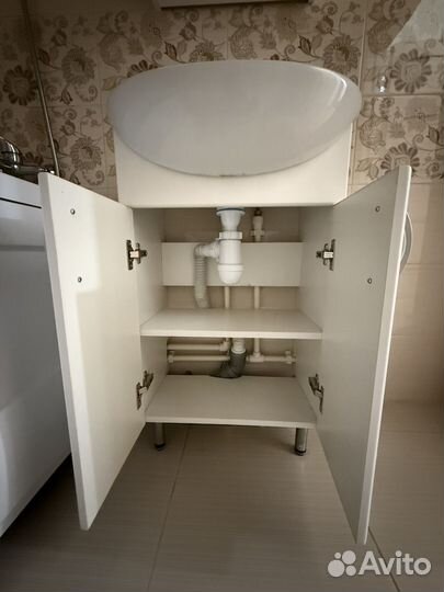 Зеркало и тумба для ванной мало б/у