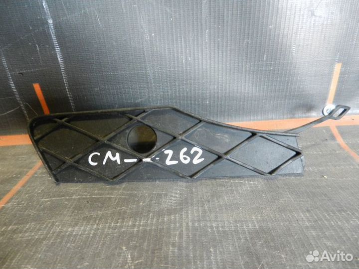 Заглушка крюка - Mercedes-Benz GLK X204