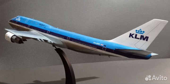Модель самолëта Боинг 747