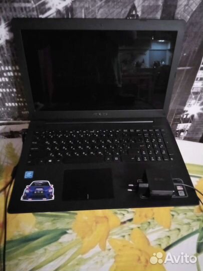 Ноутбук asus