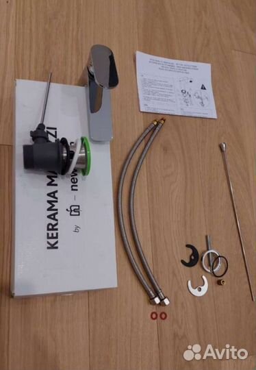 Смеситель для раковины хром с донным клапан Kerama