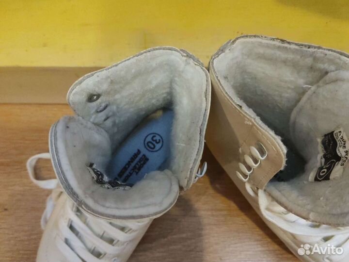 Коньки фигурные 30р-р