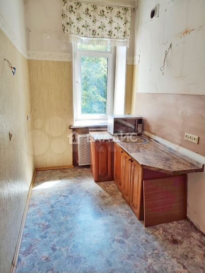 2-к. квартира, 52 м², 3/3 эт.