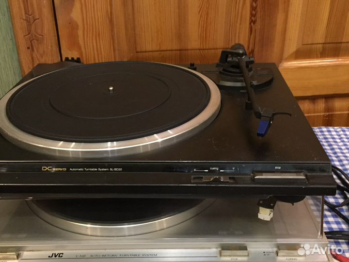 Проигрыватель винила JVC L-A10