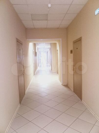 Кабинет с окном на 2-м этаже бц, 25 м²