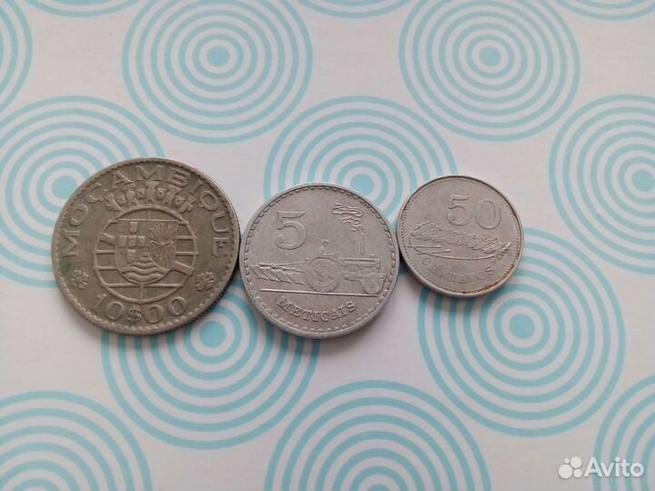 Монеты Туниса и Мозамбика