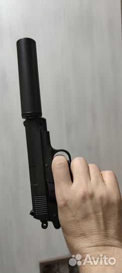 Детский пневматический пистолет