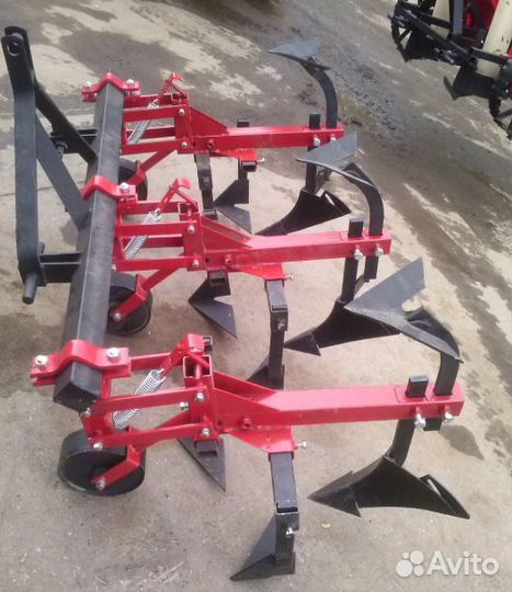 Культиватор-окучник