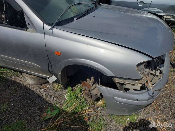 Крыло переднее правое nissan sunny N16