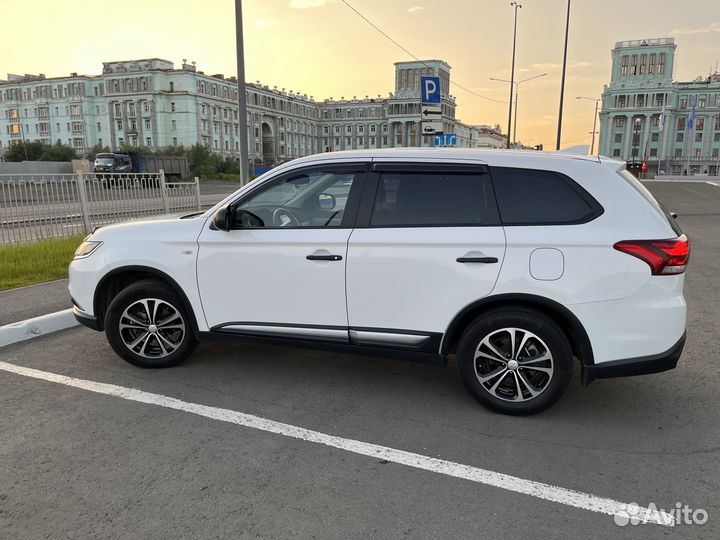 Mitsubishi Outlander 2.0 CVT, 2018, 91 500 км