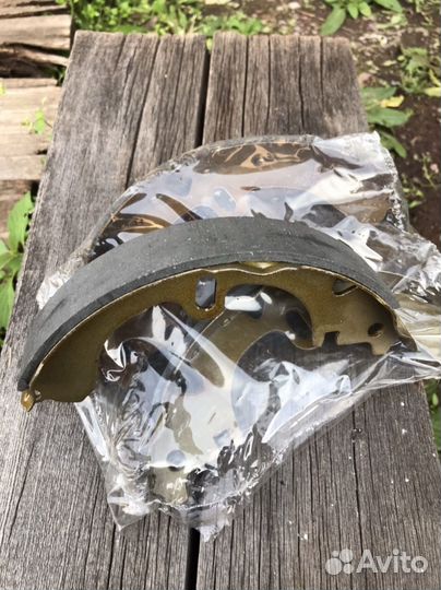 Тормозные колодки toyota ipsum 10