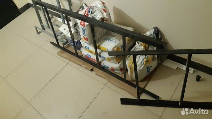 Металлическая лестница