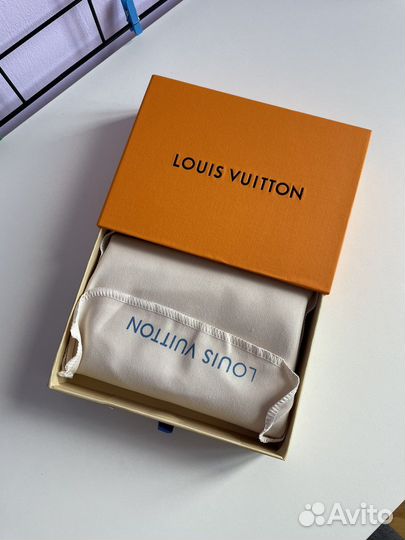 Обложка для паспорта Louis Vuitton