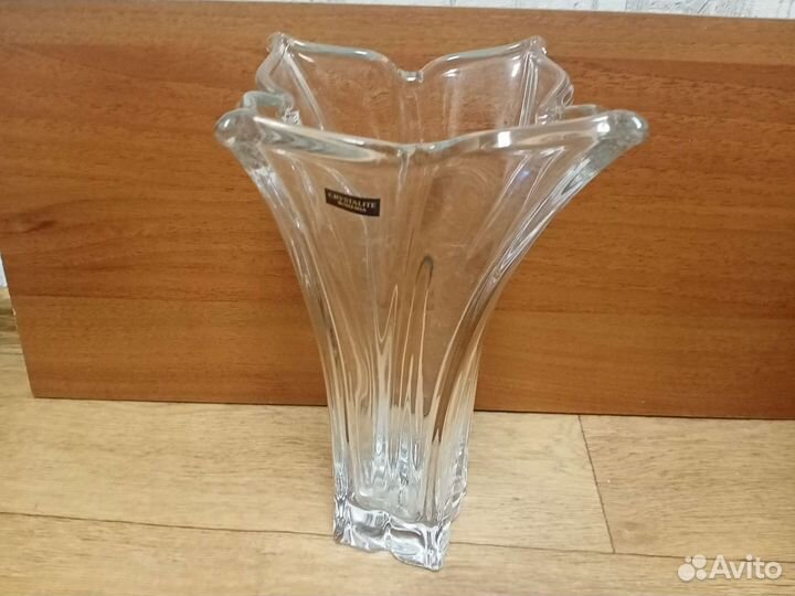 Хрустальная ваза