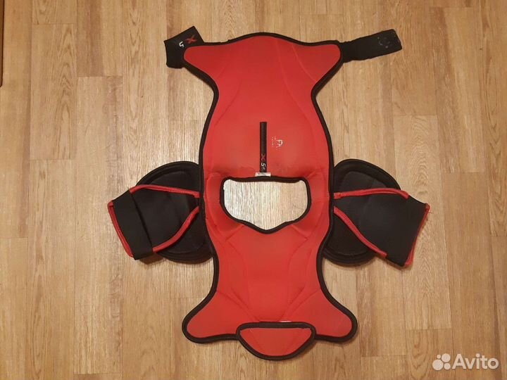 Нагрудник хоккейный bauer