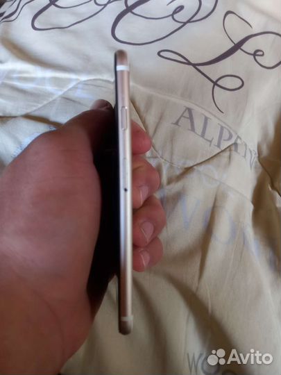 Телефон iPhone 6