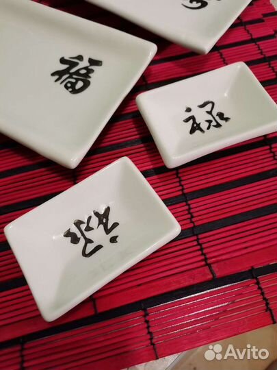 Тарелки для суши и роллов