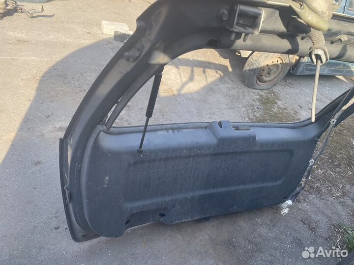 Крышка дверь багажника Kia sportage 2