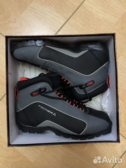 Лыжные ботинки fisher 41, 43 размер