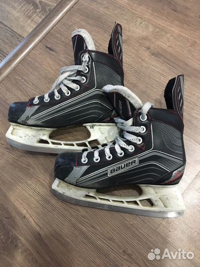 Продам хоккейные коньки Bauer Vapor X 200