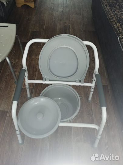 Санитарный стул туалет
